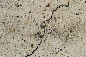 cracked concrete driveway